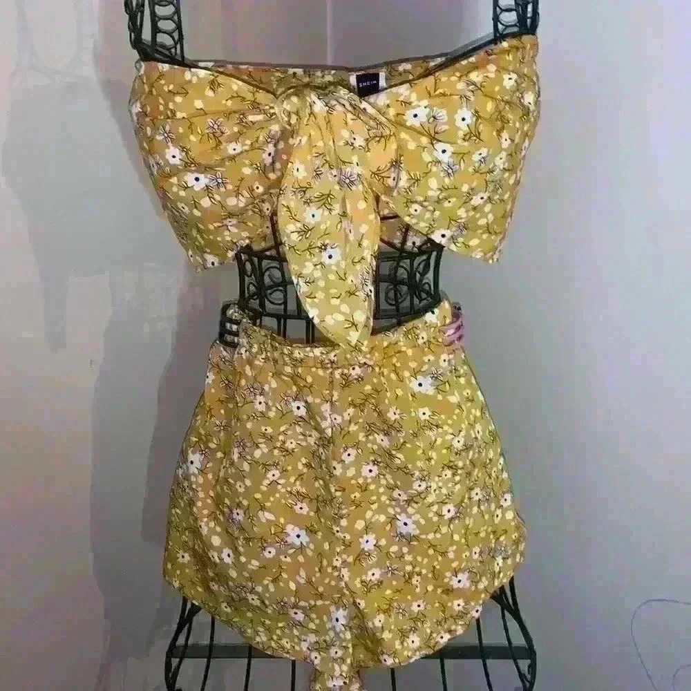 Floral tie tube top and short set - Picture 3 of 9